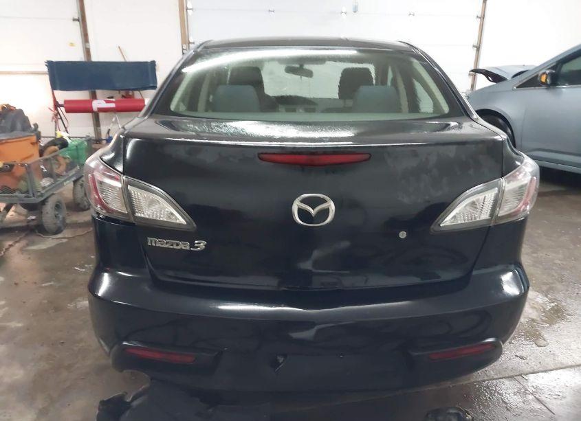 Photo 17 of 2011 Mazda Mazda3 I SPORT (VIN JM1BL1UG5B1463911)