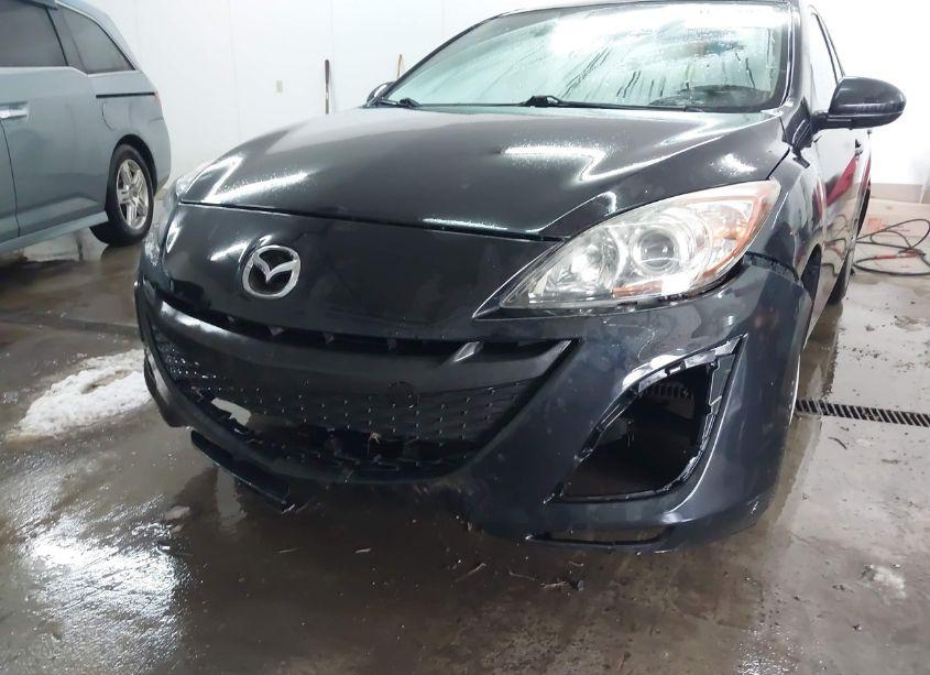 Photo 6 of 2011 Mazda Mazda3 I SPORT (VIN JM1BL1UG5B1463911)