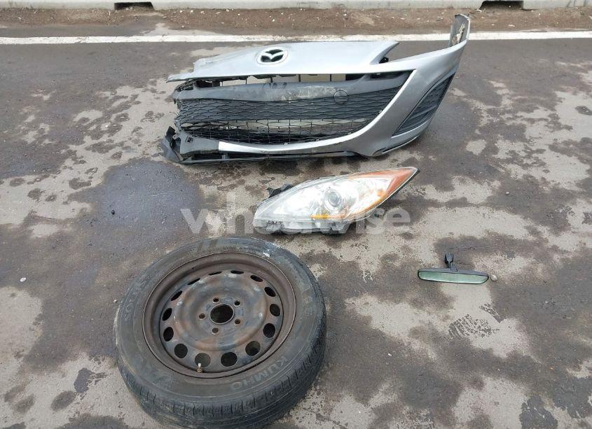 Photo 12 of 2011 Mazda Mazda3 I SPORT (VIN JM1BL1UG5B1464010)