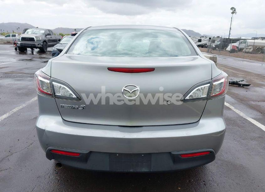 Photo 17 of 2011 Mazda Mazda3 I SPORT (VIN JM1BL1UG5B1464010)