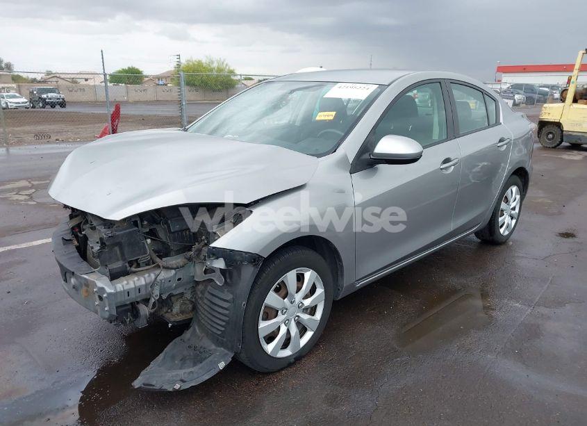 Photo 2 of 2011 Mazda Mazda3 I SPORT (VIN JM1BL1UG5B1464010)