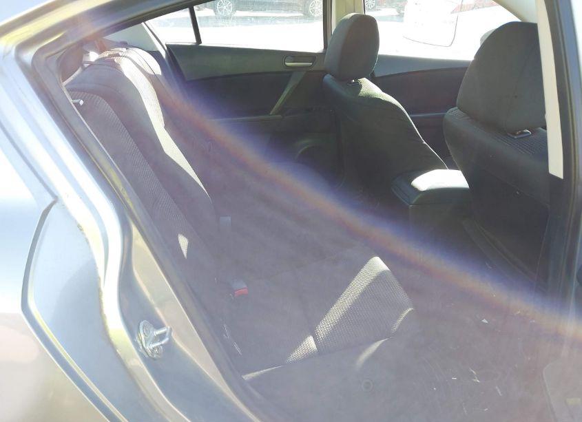 Photo 8 of 2012 Mazda Mazda3 I SPORT (VIN JM1BL1UG5C1562181)