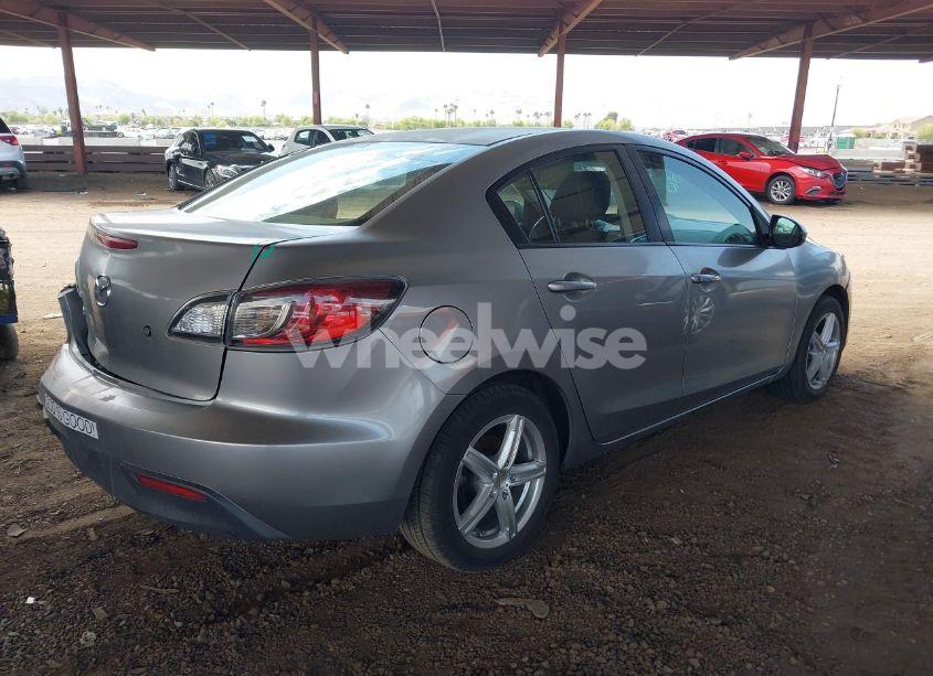 Photo 4 of 2011 Mazda Mazda3 I SPORT (VIN JM1BL1UG6B1394792)