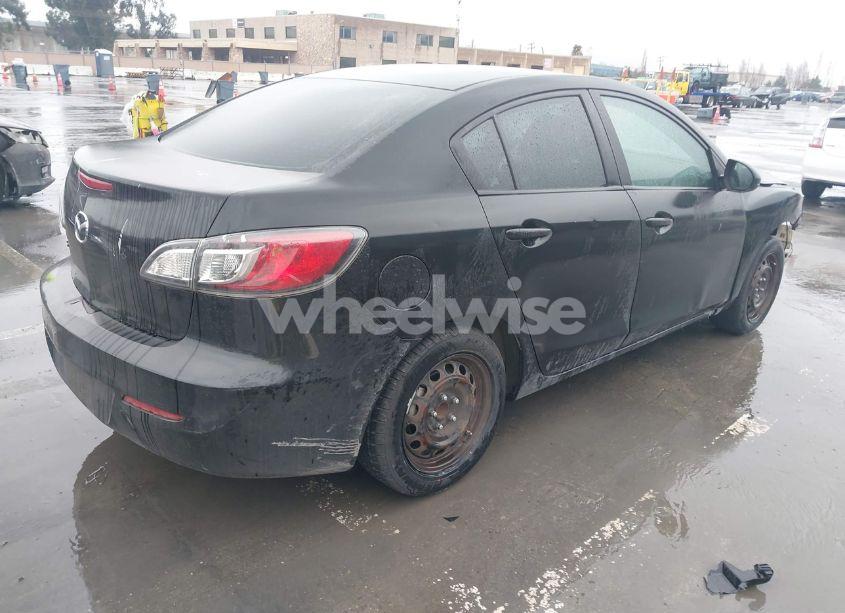 Photo 4 of 2012 Mazda Mazda3 I SPORT (VIN JM1BL1UG6C1548502)