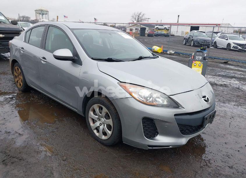 Photo 6 of 2012 Mazda Mazda3 I SPORT (VIN JM1BL1UG6C1566918)