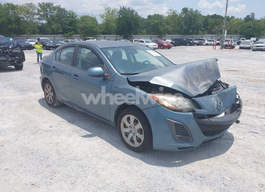 2011 Mazda Mazda3 I SPORT (VIN JM1BL1UG7B1385678) main photo