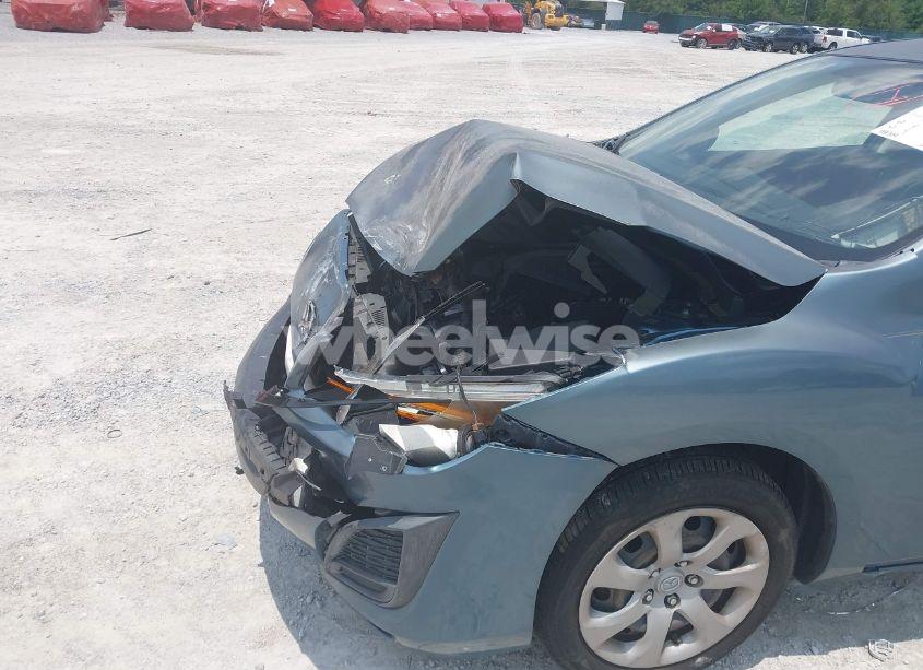 Photo 6 of 2011 Mazda Mazda3 I SPORT (VIN JM1BL1UG7B1385678)