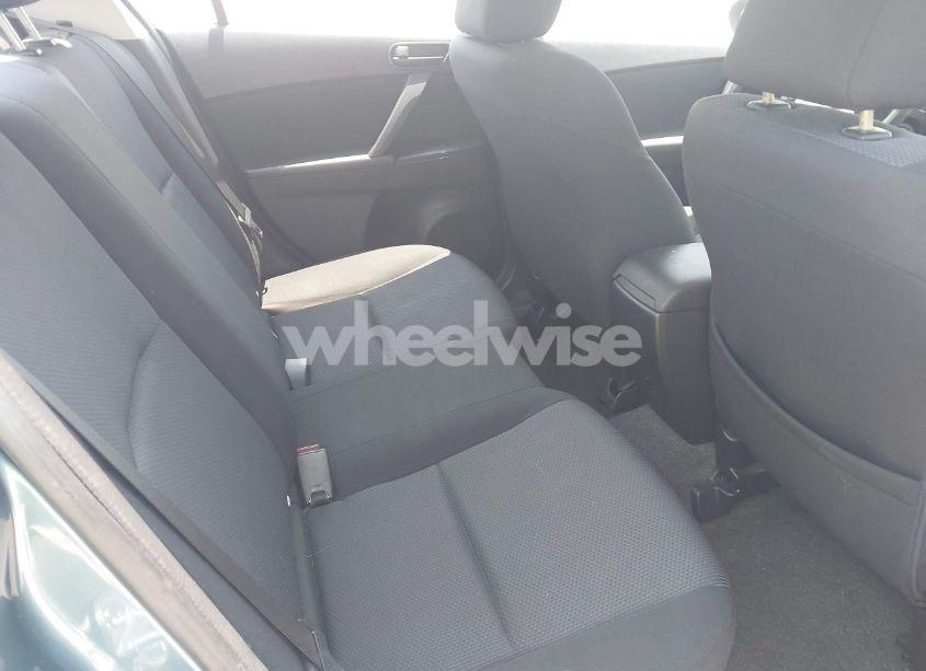 Photo 8 of 2011 Mazda Mazda3 I SPORT (VIN JM1BL1UG7B1385678)