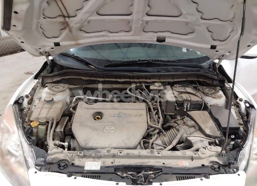 Photo 10 of 2011 Mazda Mazda3 I SPORT (VIN JM1BL1UG8B1497003)