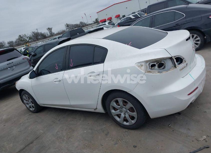 Photo 15 of 2012 Mazda Mazda3 I SPORT (VIN JM1BL1UG8C1597975)