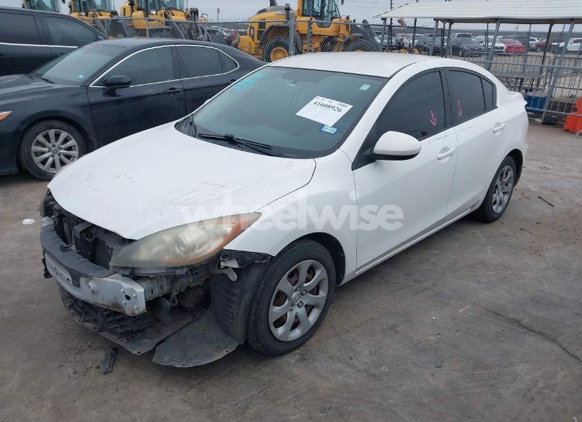 Photo 2 of 2012 Mazda Mazda3 I SPORT (VIN JM1BL1UG8C1597975)