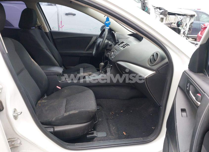 Photo 5 of 2012 Mazda Mazda3 I SPORT (VIN JM1BL1UG8C1597975)