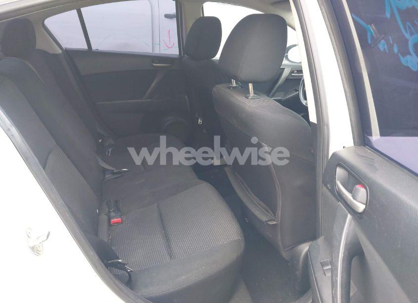 Photo 8 of 2012 Mazda Mazda3 I SPORT (VIN JM1BL1UG8C1597975)