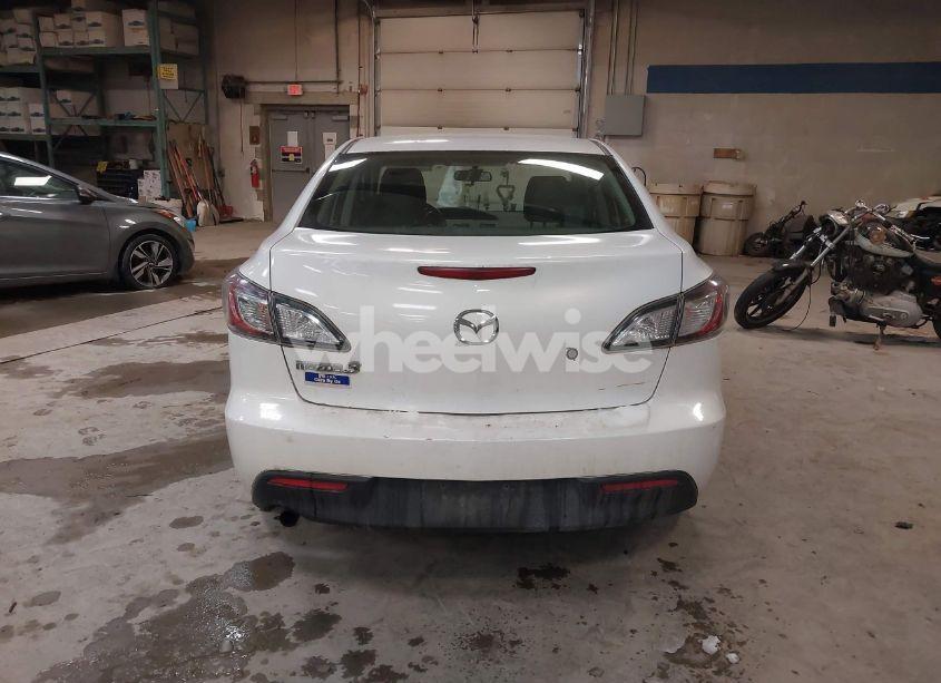 Photo 15 of 2011 Mazda Mazda3 I SPORT (VIN JM1BL1UG9B1901393)