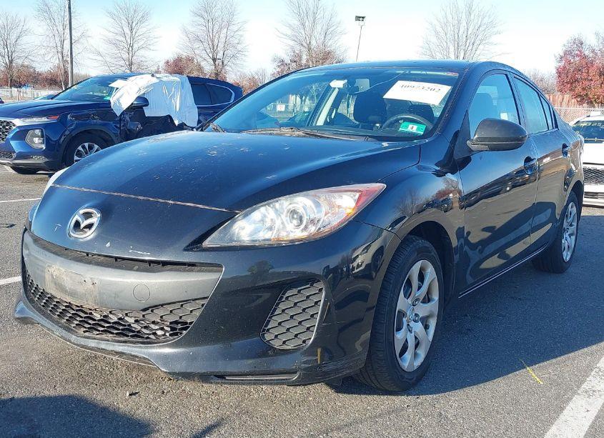 Photo 2 of 2012 Mazda Mazda3 I SPORT (VIN JM1BL1UG9C1554469)