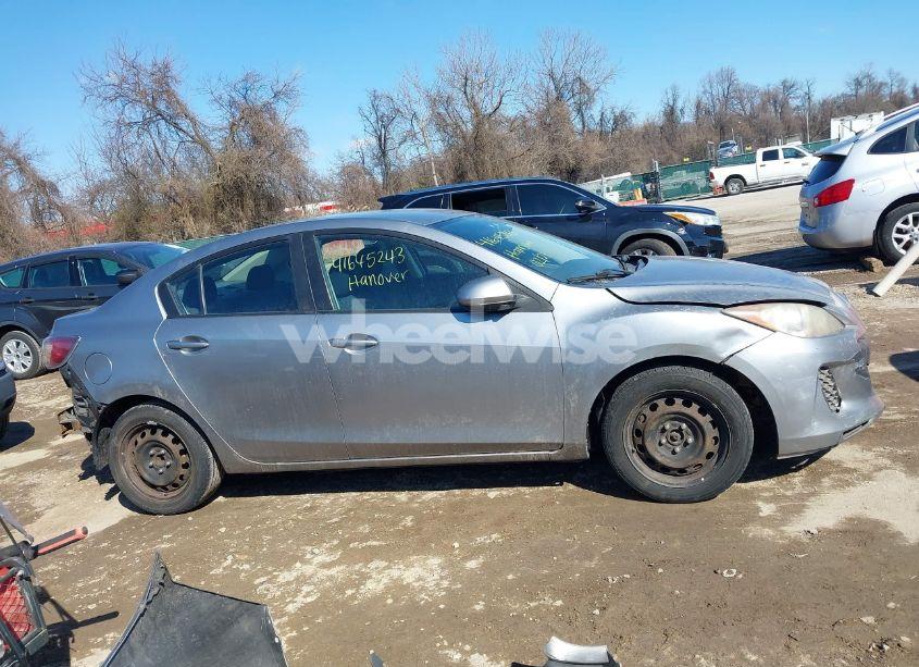 Photo 14 of 2012 Mazda Mazda3 I SPORT (VIN JM1BL1UG9C1586337)