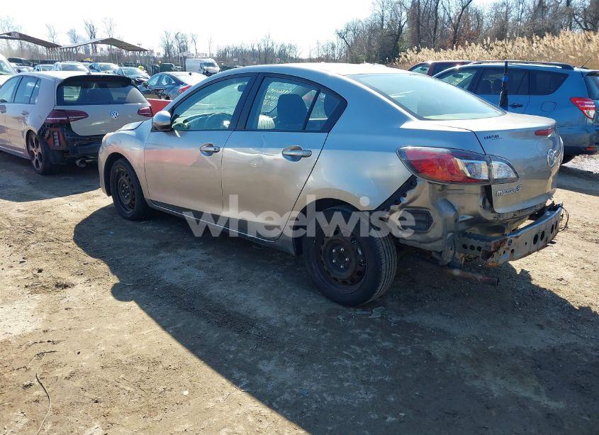 Photo 3 of 2012 Mazda Mazda3 I SPORT (VIN JM1BL1UG9C1586337)