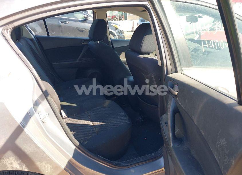 Photo 8 of 2012 Mazda Mazda3 I SPORT (VIN JM1BL1UG9C1586337)