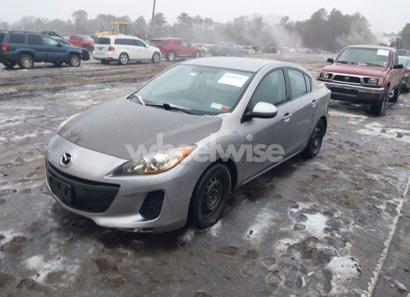 Photo 2 of 2012 Mazda Mazda3 I SPORT (VIN JM1BL1UG9C1690469)