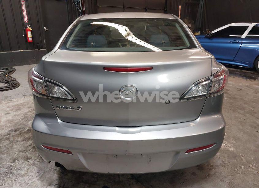 Photo 16 of 2012 Mazda Mazda3 I SPORT (VIN JM1BL1UGXC1506740)