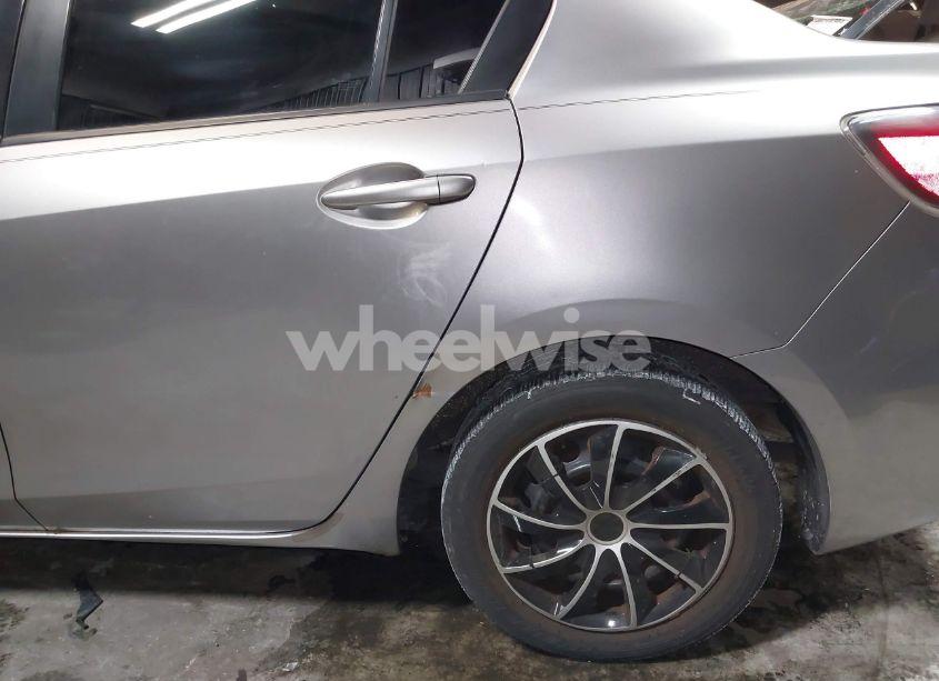 Photo 19 of 2012 Mazda Mazda3 I SPORT (VIN JM1BL1UGXC1506740)