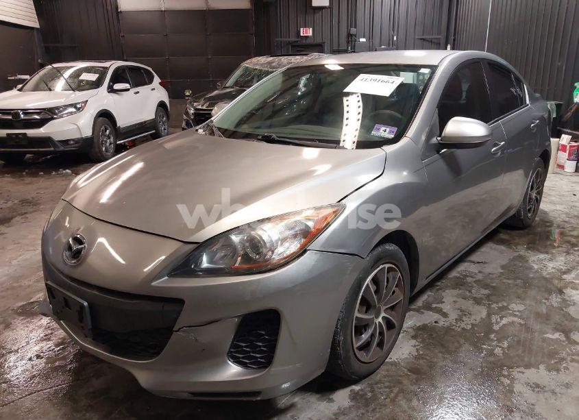 Photo 2 of 2012 Mazda Mazda3 I SPORT (VIN JM1BL1UGXC1506740)