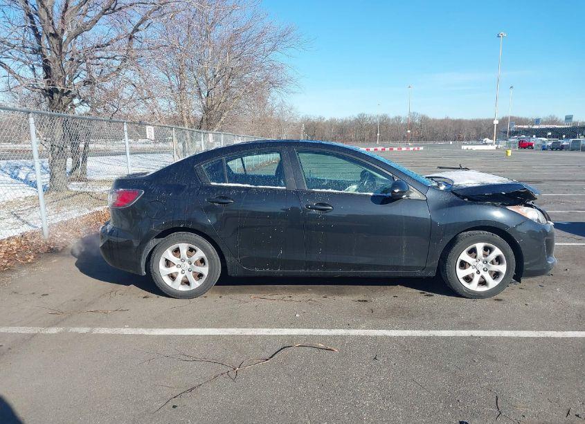 Photo 13 of 2012 Mazda Mazda3 I SPORT (VIN JM1BL1UGXC1507788)