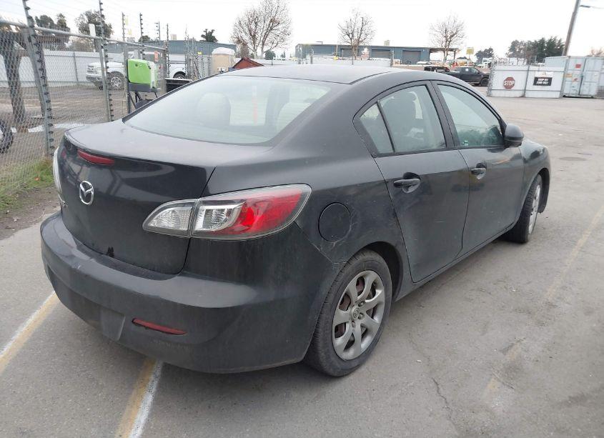 Photo 4 of 2012 Mazda Mazda3 I SPORT (VIN JM1BL1UGXC1523697)