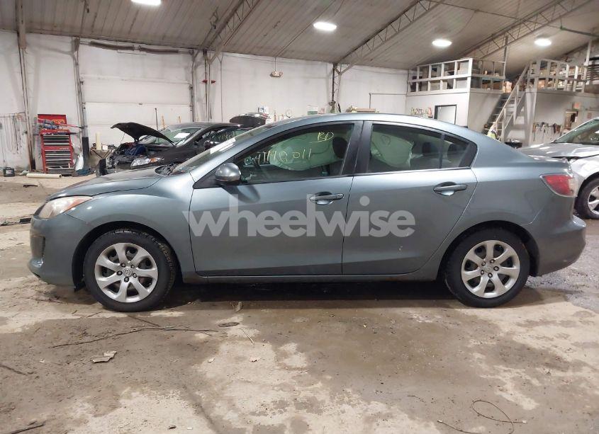 Photo 14 of 2012 Mazda Mazda3 I SPORT (VIN JM1BL1UGXC1530925)