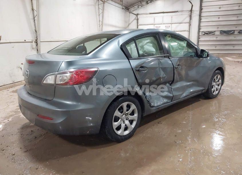 Photo 4 of 2012 Mazda Mazda3 I SPORT (VIN JM1BL1UGXC1530925)