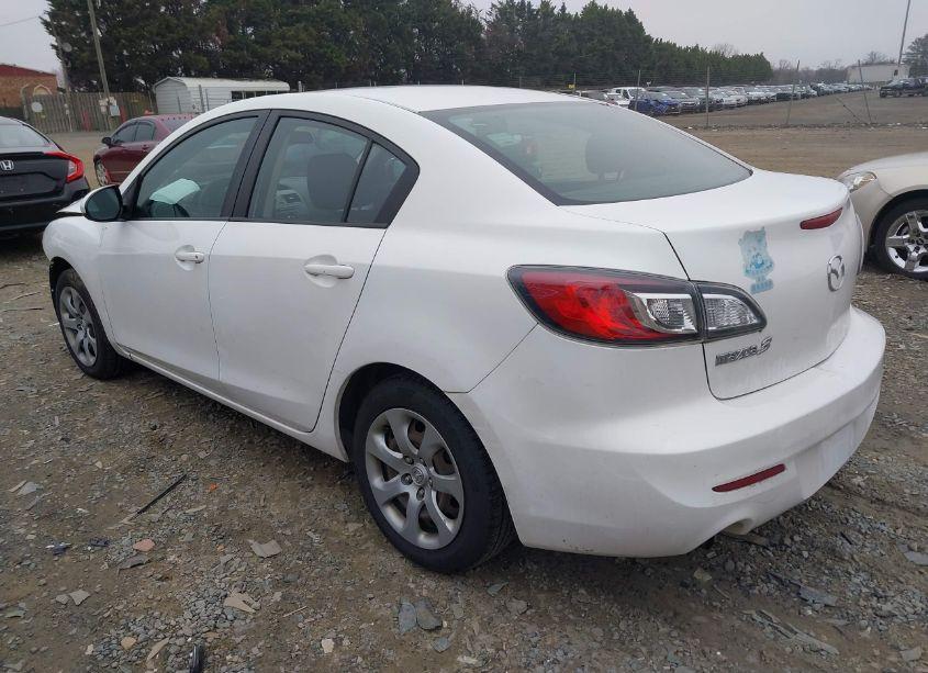 Photo 3 of 2012 Mazda Mazda3 I SPORT (VIN JM1BL1UGXC1549121)