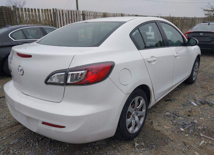 Photo 4 of 2012 Mazda Mazda3 I SPORT (VIN JM1BL1UGXC1549121)