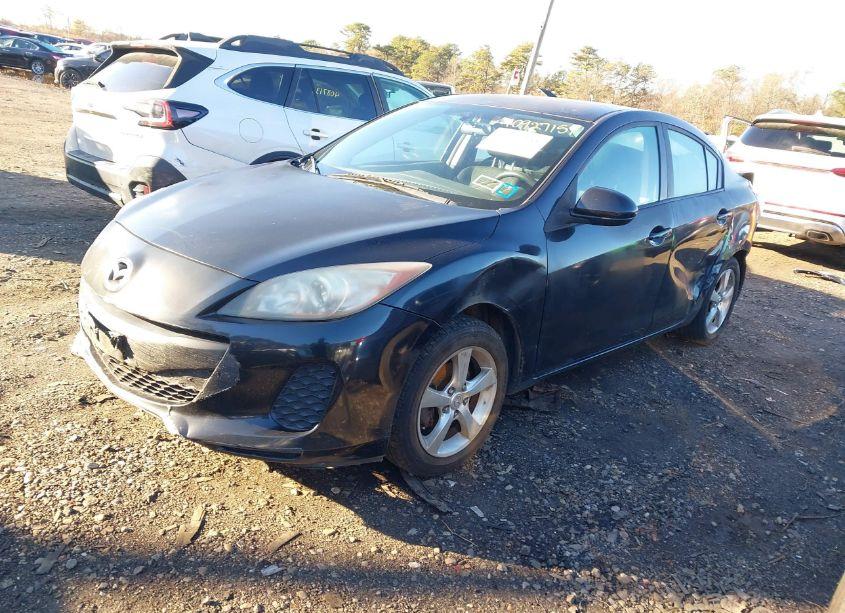 Photo 2 of 2012 Mazda Mazda3 I SPORT (VIN JM1BL1UGXC1589473)