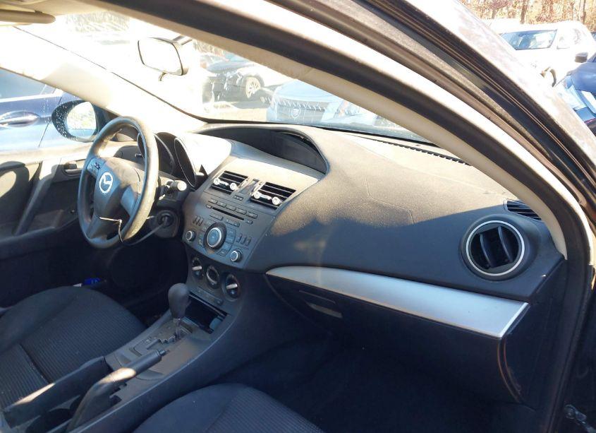 Photo 5 of 2012 Mazda Mazda3 I SPORT (VIN JM1BL1UGXC1589473)