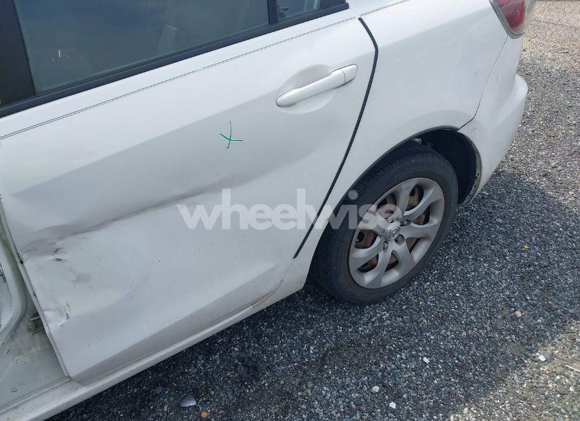 Photo 6 of 2013 Mazda Mazda3 I SPORT (VIN JM1BL1UP4D1790142)