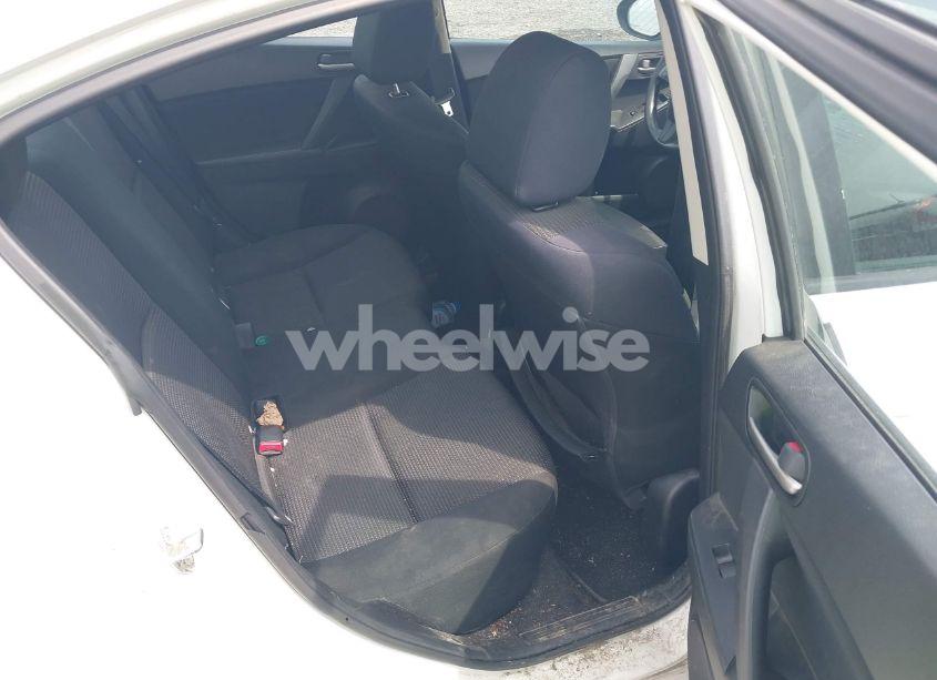 Photo 8 of 2013 Mazda Mazda3 I SPORT (VIN JM1BL1UP4D1790142)