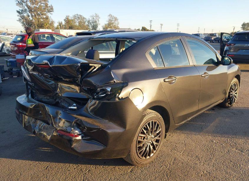 Photo 4 of 2013 Mazda Mazda3 I SPORT (VIN JM1BL1UP5D1759885)
