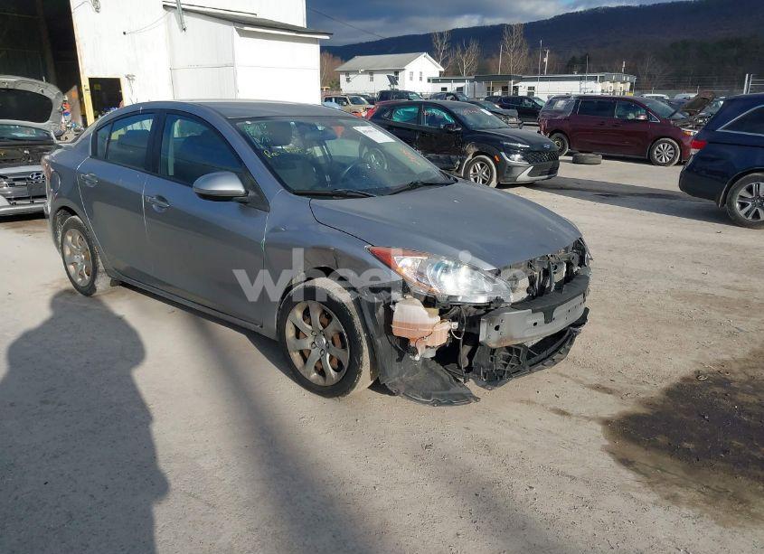 2013 Mazda Mazda3 I SPORT (VIN JM1BL1UP6D1822475) main photo