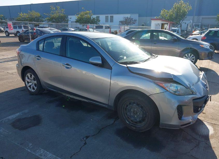 2013 Mazda Mazda3 I SPORT (VIN JM1BL1UP6D1852270) main photo