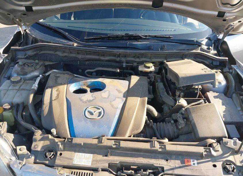 Photo 10 of 2013 Mazda Mazda3 I SPORT (VIN JM1BL1UP6D1852270)