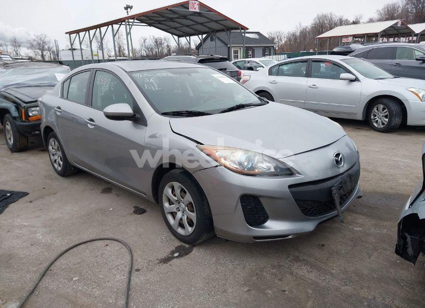 2013 Mazda Mazda3 I SPORT (VIN JM1BL1UP7D1749469) main photo
