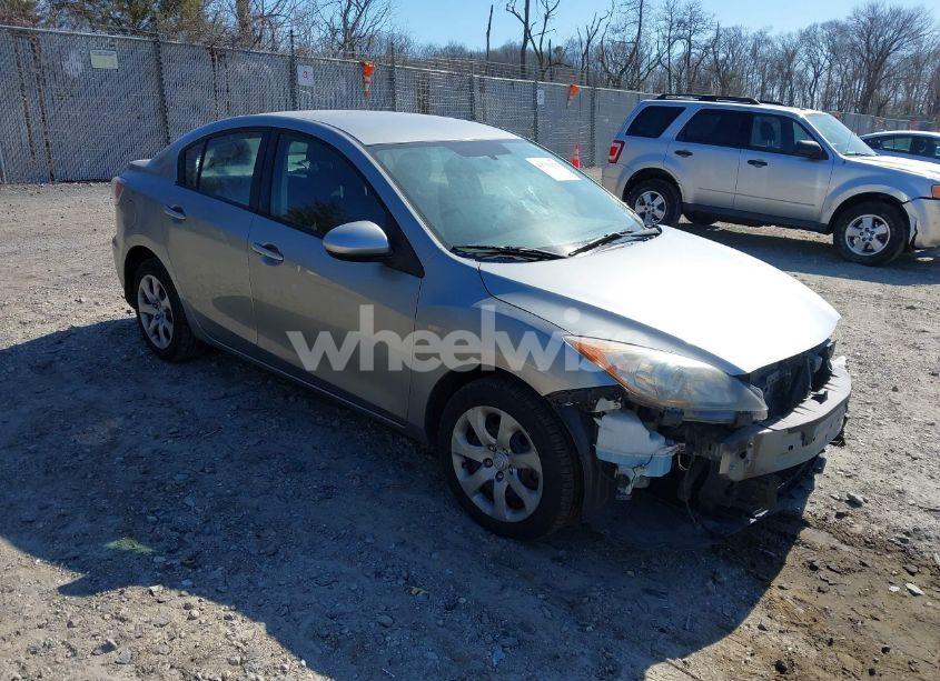 2013 Mazda Mazda3 I SPORT (VIN JM1BL1UP7D1773397) main photo