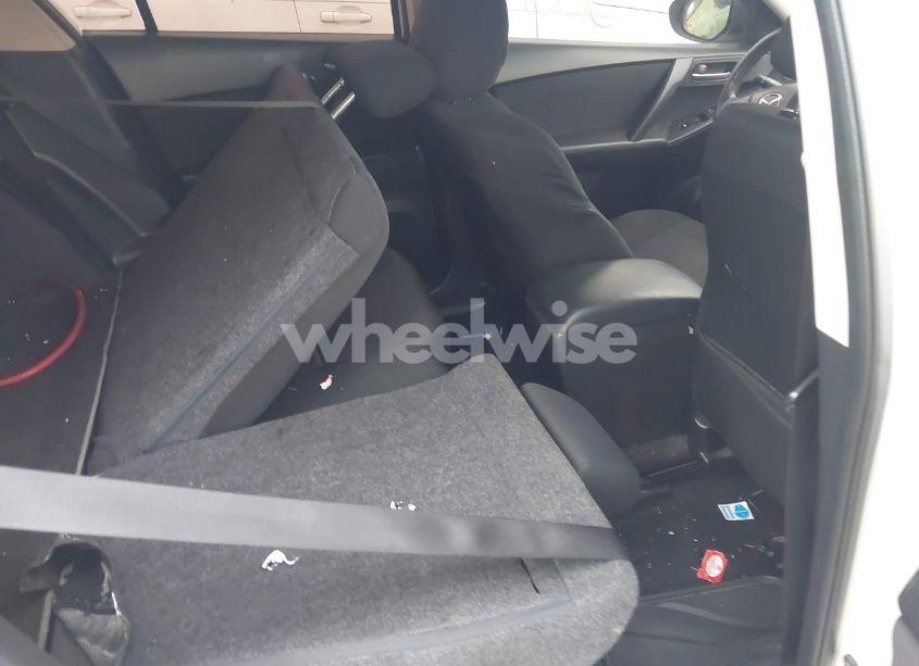 Photo 8 of 2013 Mazda Mazda3 I SPORT (VIN JM1BL1UP8D1833686)