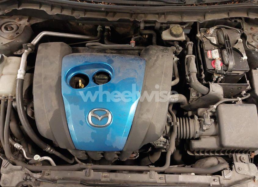 Photo 10 of 2013 Mazda Mazda3 I SPORT (VIN JM1BL1UP9D1738392)
