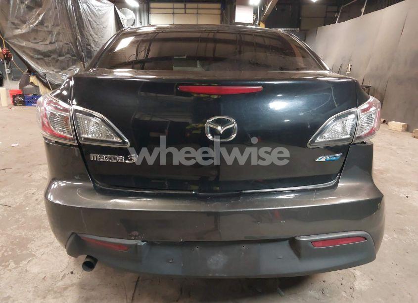 Photo 16 of 2013 Mazda Mazda3 I SPORT (VIN JM1BL1UP9D1738392)