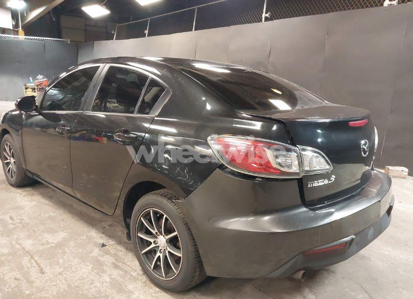 Photo 6 of 2013 Mazda Mazda3 I SPORT (VIN JM1BL1UP9D1738392)