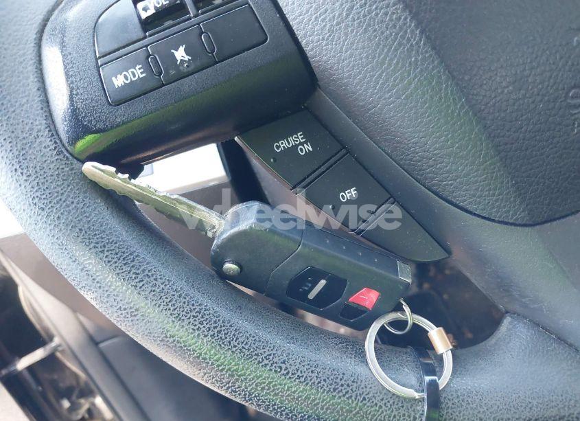 Photo 11 of 2013 Mazda Mazda3 I SPORT (VIN JM1BL1UP9D1827153)