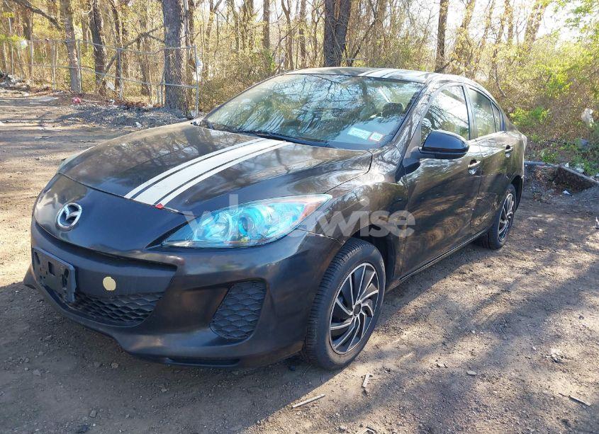 Photo 2 of 2013 Mazda Mazda3 I SPORT (VIN JM1BL1UP9D1827153)