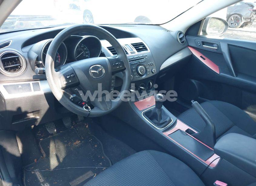 Photo 5 of 2013 Mazda Mazda3 I SPORT (VIN JM1BL1UP9D1827153)