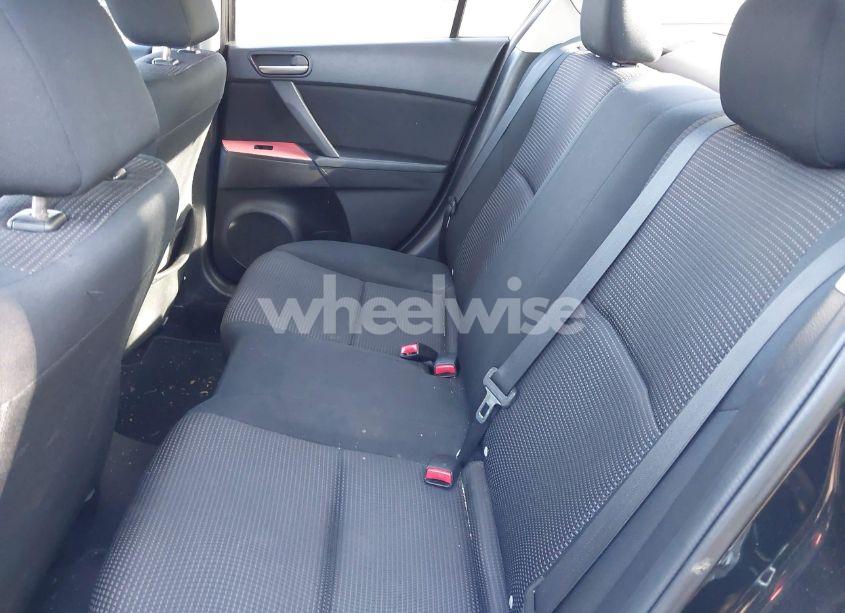 Photo 8 of 2013 Mazda Mazda3 I SPORT (VIN JM1BL1UP9D1827153)